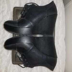 Kork's Black Leather Platform Wedges 9M